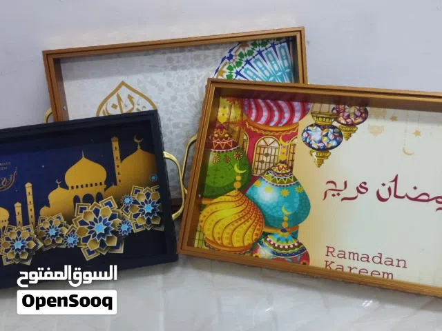 مجموعه من صواني التقديم فايبر منقوشه جديدات وشيك