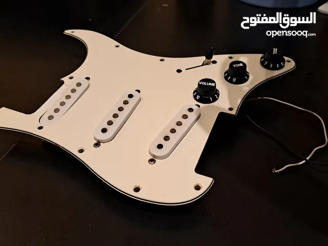 Vintage-Style Stratocaster Pickguard Assembly - Complete with Pickups and Electronics