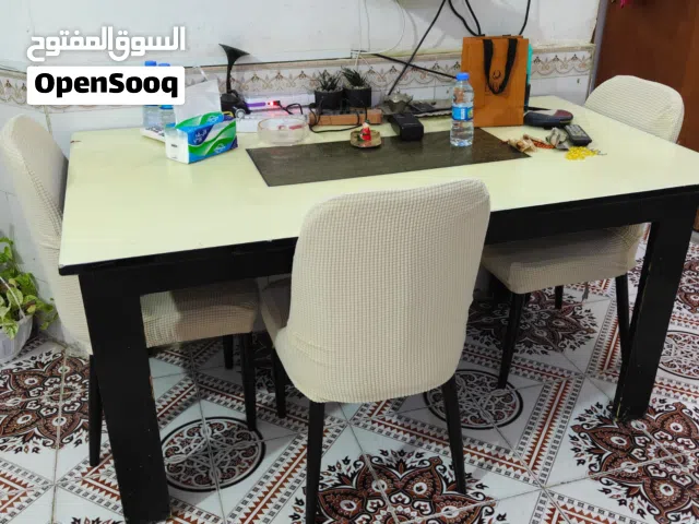 ميز طعام و6 كراسي