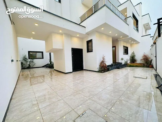 620m2 5 Bedrooms Villa for Sale in Tripoli Al-Hashan