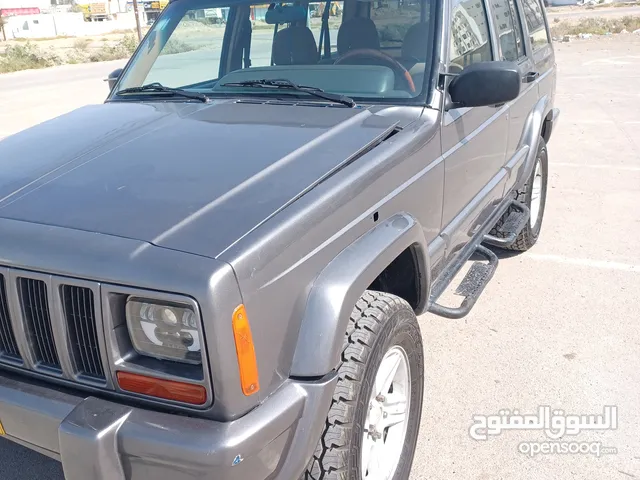 Used Jeep Cherokee in Al Batinah