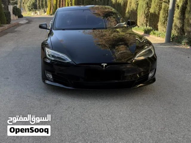 2017 تيسلا موديل S Standard Range