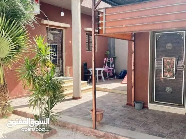5 m2 5 Bedrooms Townhouse for Rent in Tripoli Ain Zara