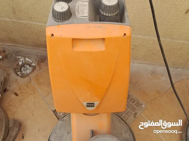 معدات تنظيف للبيع