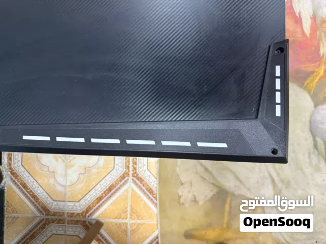 طاوله Gaming Desk  مستعمله ببهل خدوش قليله لكن تكدر تغطلها بل ماوس  الموقع بل بصره ولا يمكن التوصيل
