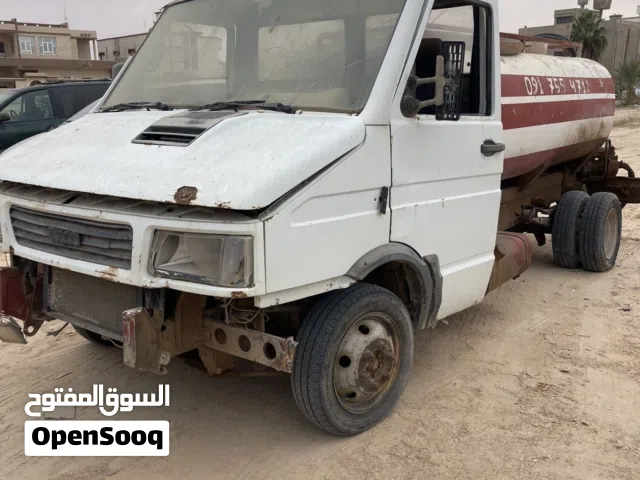 ايفيكو عليه خزان 4لاف لتر شغال امورا عشرة نجوم تواصل مع الرقم مكان زوارة سعر حرق