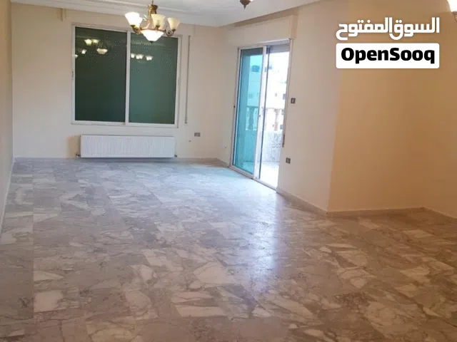 شقة غير مفروشة للإيجار السنوي في خلدا حي الصالحين خلف فندق الموڤمبيك