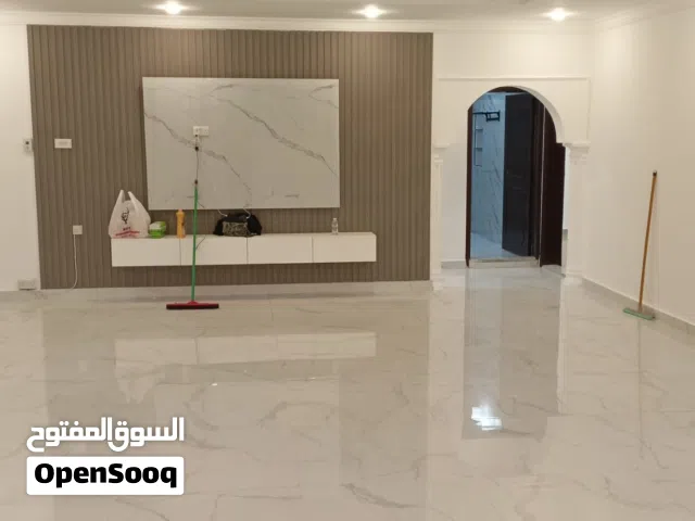 300 m2 More than 6 bedrooms Townhouse for Rent in Farwaniya Andalous