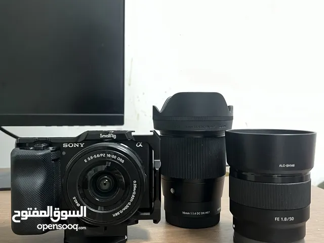 Sony Zv-E10 + 18-55 + 50mm f.1,8 + sigma 16mm f1.4 lenses