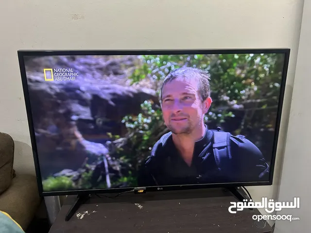 LG Other 46 inch TV in Al Rayyan