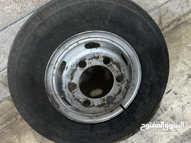 Other 17.5 Tyre & Rim in Amman