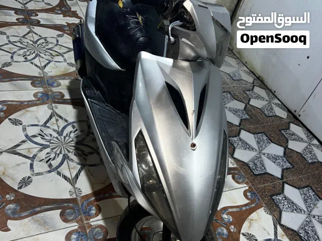 2018 ياماها XMAX