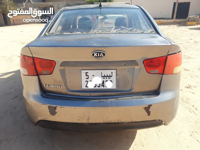 Used Kia Cerato in Tripoli