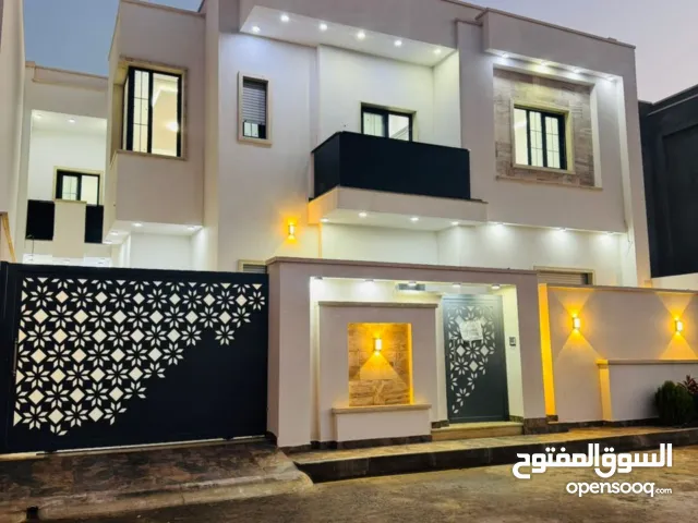 325 m2 4 Bedrooms Villa for Sale in Tripoli Ain Zara