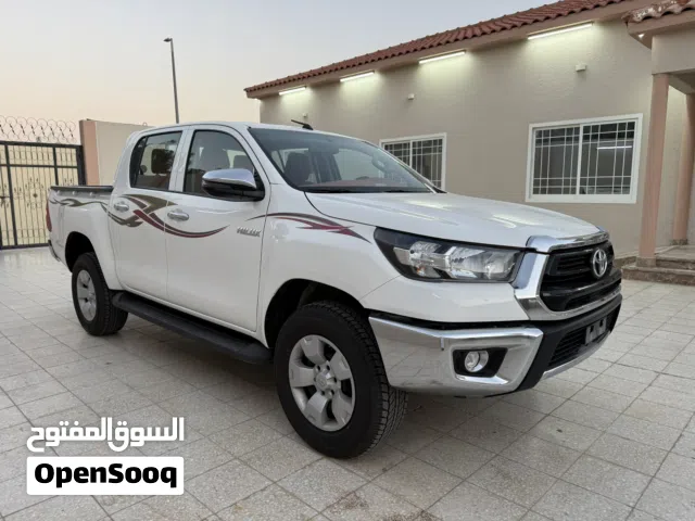 2025 Toyota Hilux GLX