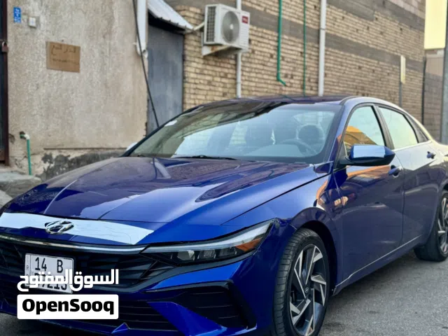 2025 Hyundai Elantra GL MID