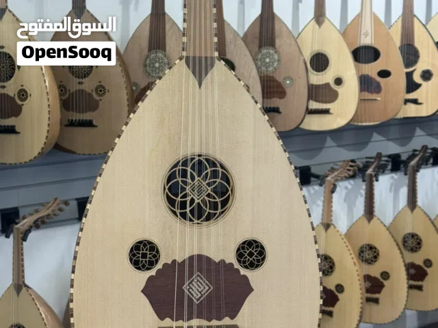 عود رنان صناعة سورية خشب جوز طبيعي كواليتي جدا عالي