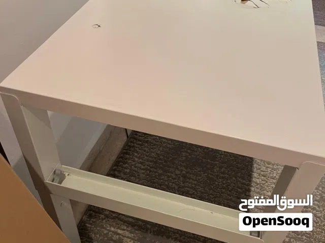 طاوله تلفزيون  من ايكيا