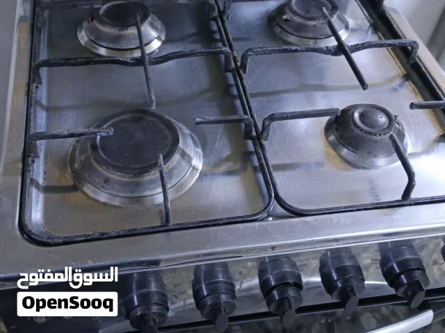 طباخات ثنين شغالات عالفحص