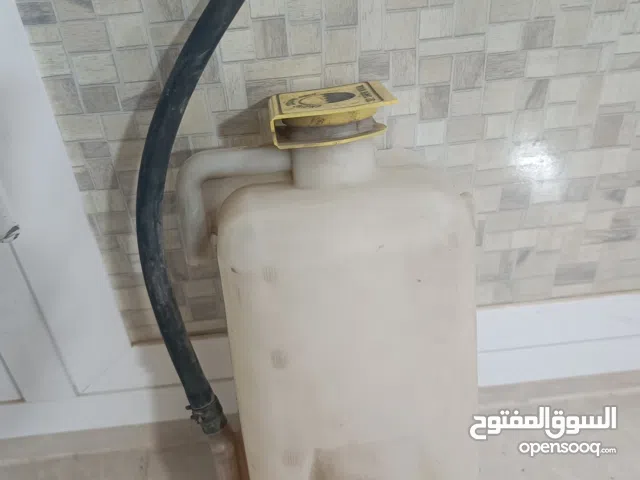 دبة ماء لرديتر جيب رانجلر tj 2006