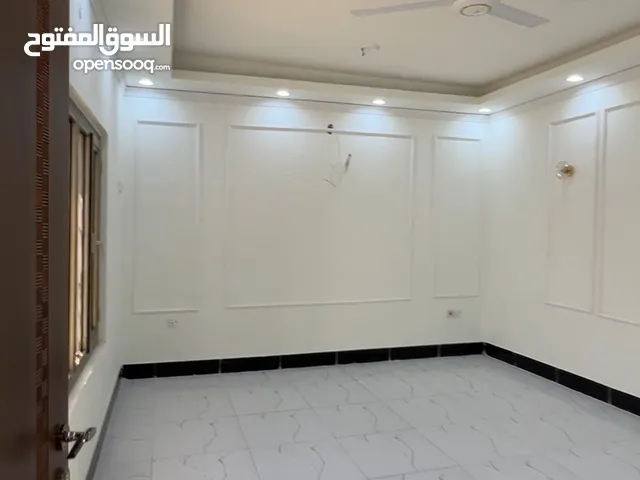 310 m2 5 Bedrooms Townhouse for Sale in Basra Muhandiseen