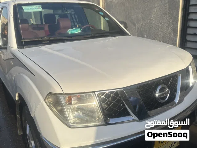 2014 نيسان نافارا LE