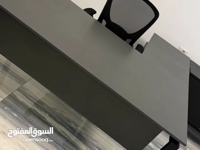 اثاث مكتبي