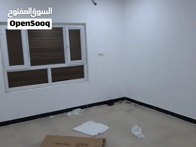 150 m2 4 Bedrooms Townhouse for Rent in Basra Khadra'a