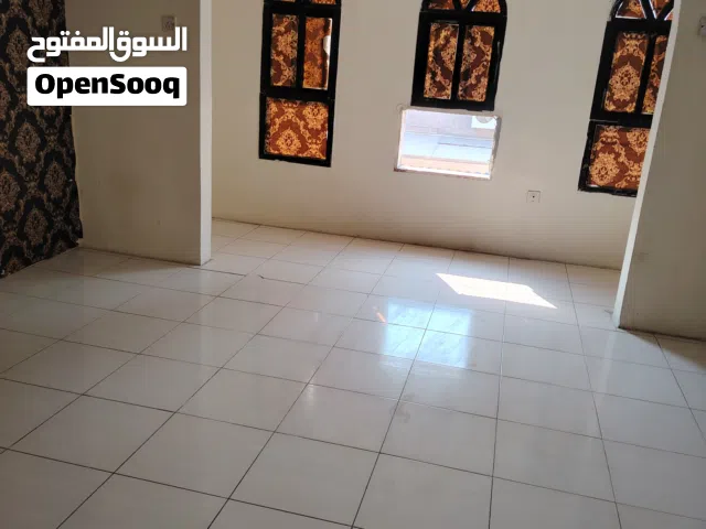 Flat For rent in Isa tawn