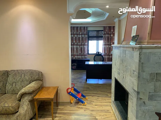 300 m2 More than 6 bedrooms Apartments for Sale in Irbid Hay Al Worood