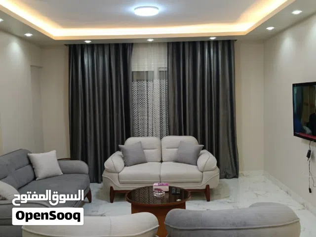 شقة مفروشة للايجار الشهري موقع متميز شارع شهاب المهندسين بجوار جميع الخدمات