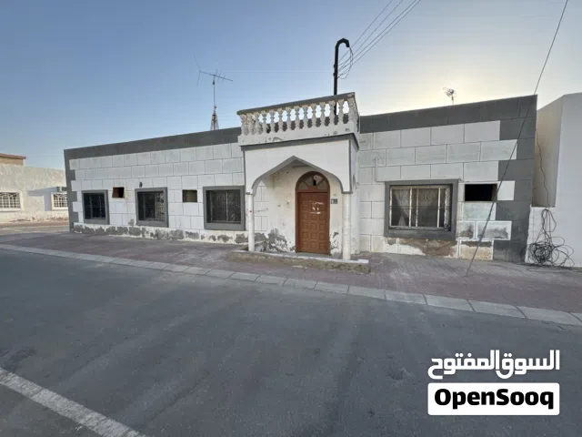 300 m2 5 Bedrooms Townhouse for Sale in Muscat Amerat