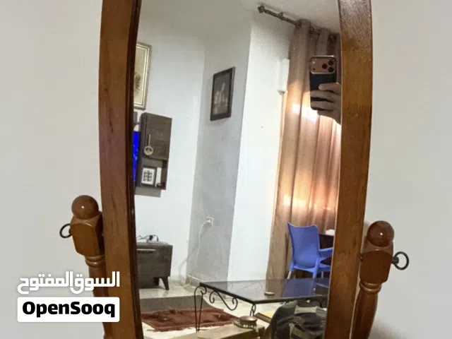 مراي خشب زان بحالة ممتازة راقية جدا تصلح لغرف المعيشة