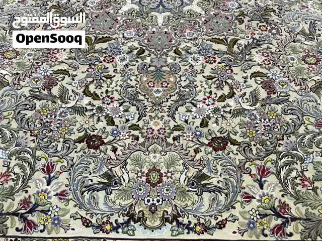 سجادة ايراني (اصفهان ورد وطيور نافر 3D حرير طبيعي)