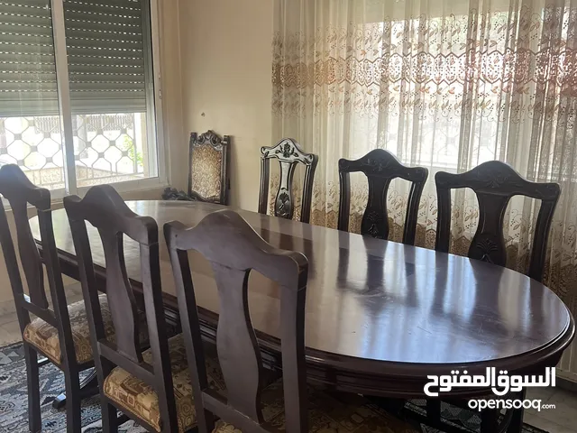 طاولة طعام (2م × 1م) – بدون كراسي