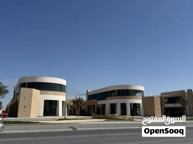 محل للإيجار او للبيع في وسط سوق بركاء مشروع مسار