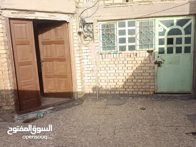 140 m2 1 Bedroom Townhouse for Rent in Basra Muhandiseen