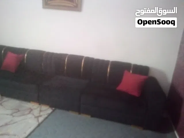 صالون شبه جديد يفرش دار 4 في 5 استعمال بسيط