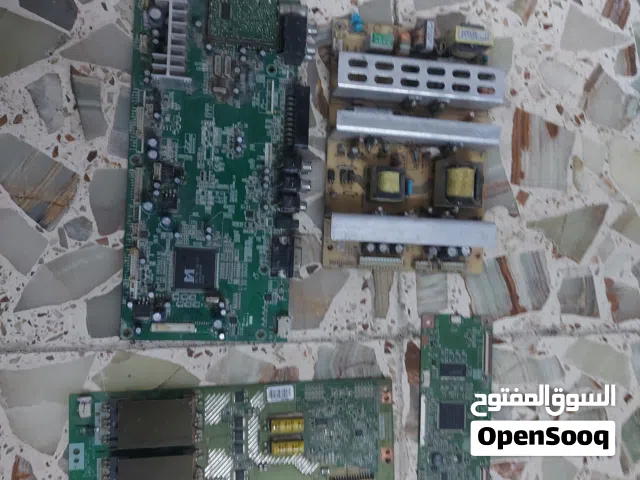 بوردات شاشة LG حجم 32 انش كاملة للبيع  أصلي ونظيفة جداً