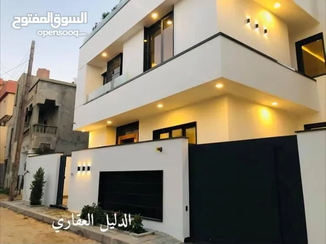 450m2 More than 6 bedrooms Villa for Sale in Tripoli Al-Hashan