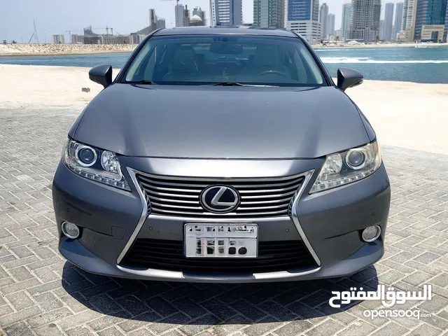 لكزس ES350/2014 حادث بسيط