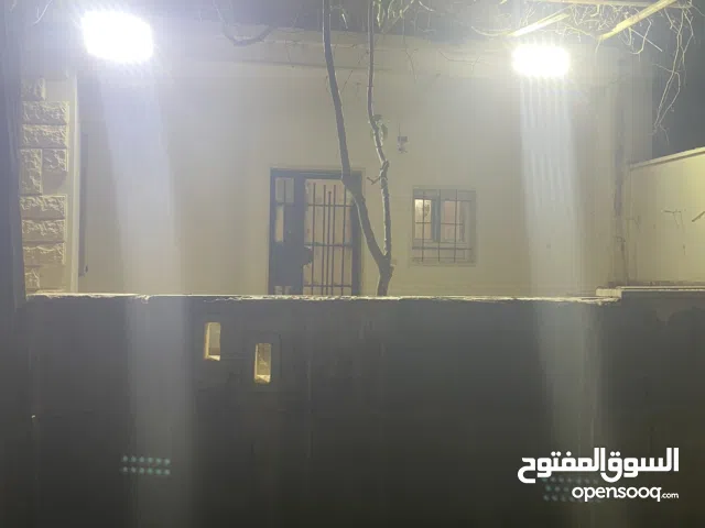 80 m2 3 Bedrooms Townhouse for Rent in Tripoli Ain Zara