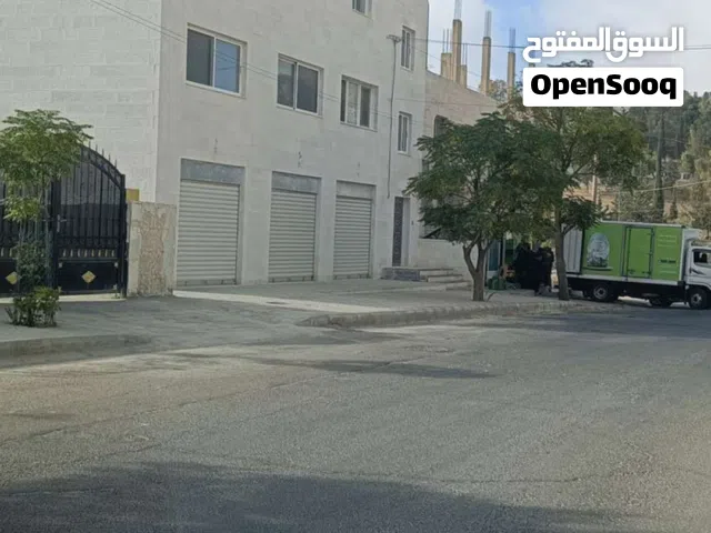 مجمع عقاري تجاري مناسب للأستثمار الآمن بدخل شهري مستمر ويزداد مع الوقت