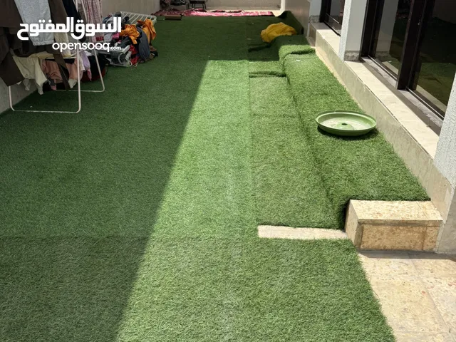 سجاد حشيش اصتناعي. طول 10 متر والعرض 3،50
