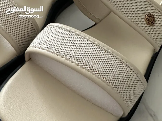 صندل نسائي العدد 2