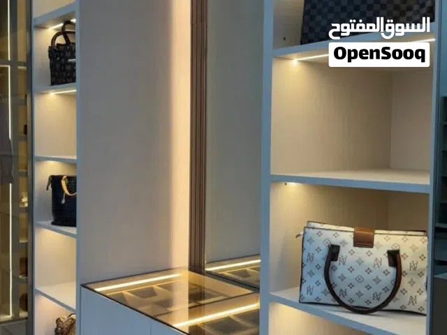 معرض مطابخ و خزائن ملابس للبيع ايجار قديم مكون من طابقين صالة عرض كبيرة على شارع مليحة الرئيسي