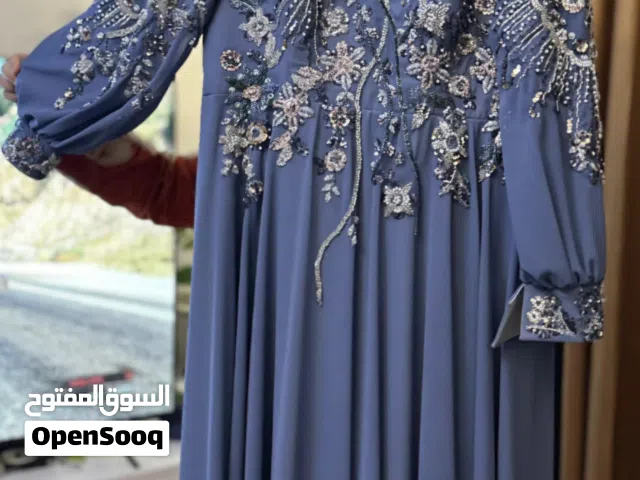 فستان سهرة استعمال مرة واحدة