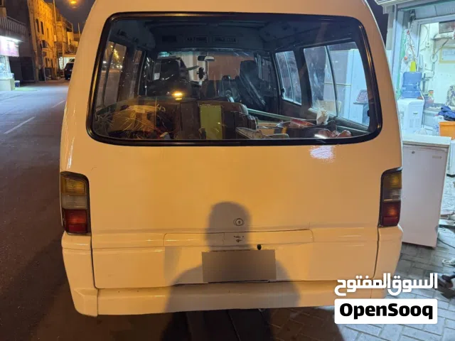 mitshubishi mini bus  2010 model. ac cool  gear good engine good