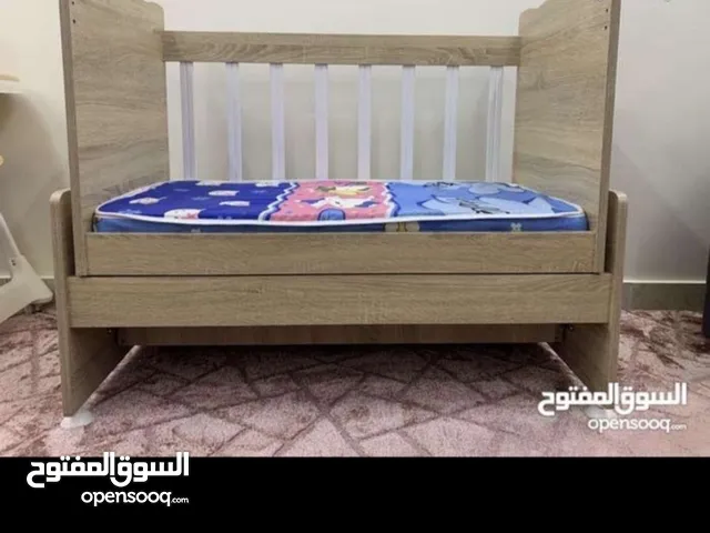 تخت اطفال بحالة الوكاله