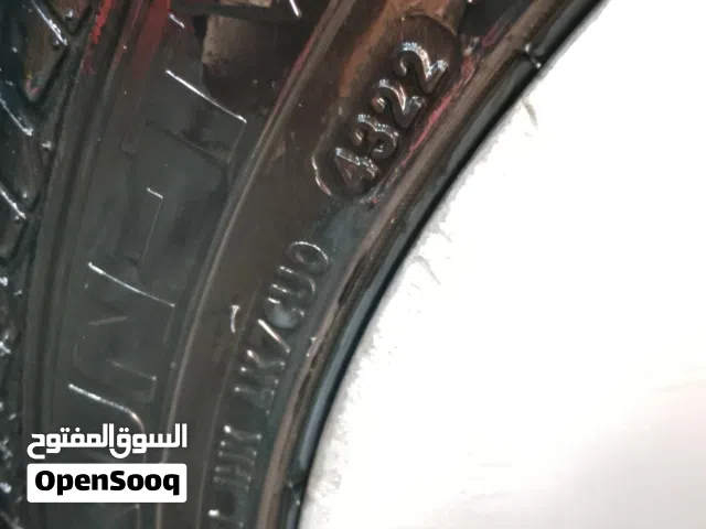 جنط مع  كاوتشوك تويوتا  بريوس حجم 17  نضيف للبدل على حجم 15  يركب ع تويوتا بريوس 2010